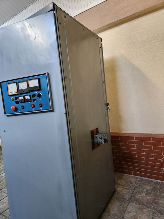 Продаю электрический  шкаф индукционной плавильной печи
