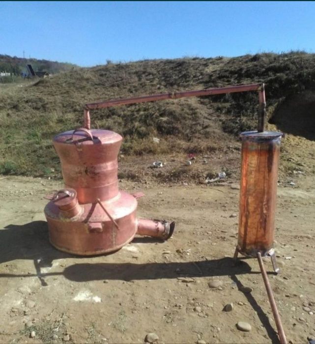Vând un cazan de facut palinca de 100 litri
