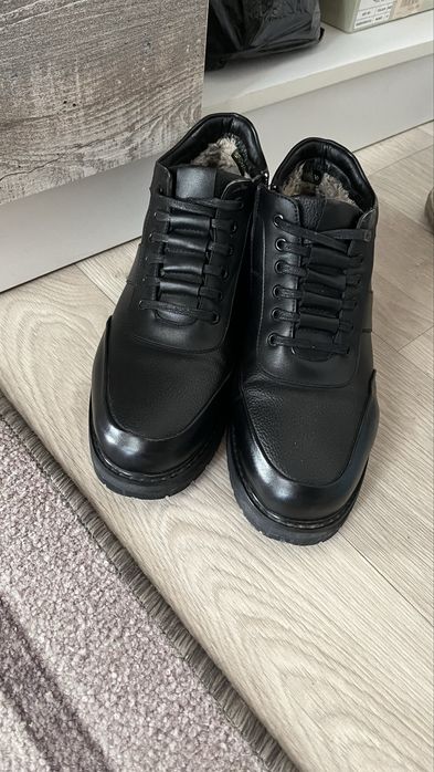 Продам Зимние ботинки