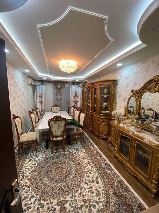 Люстра шикарная качественная