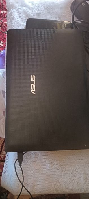 Vind doua laptopuri dell si asus