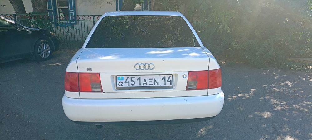 Продам Ауди А6 С4