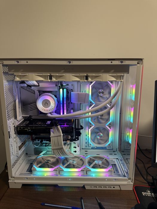 vand carcasa lian li alba impecabila