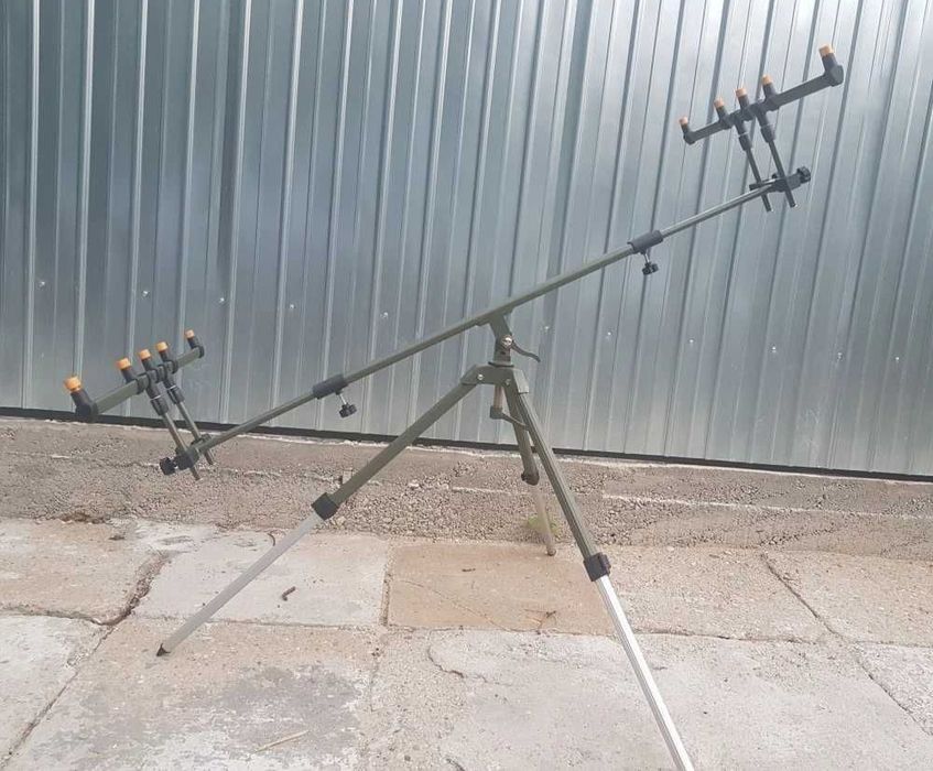 Rod Pod EAST SHARK pentru 3 sau 4 Lansete Tripod 360 Grade