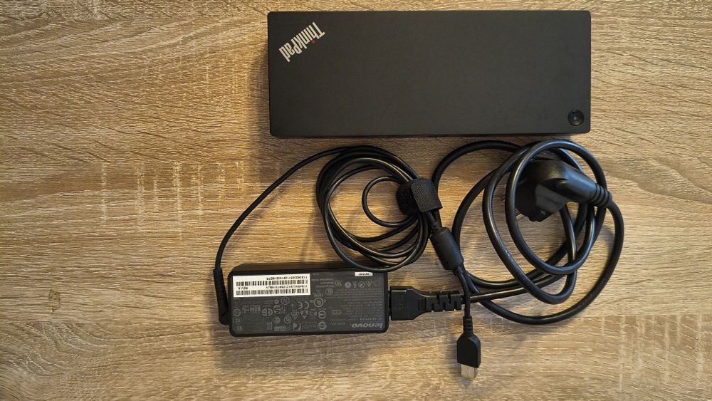 Dock Lenovo Thinkpad + Incarcator