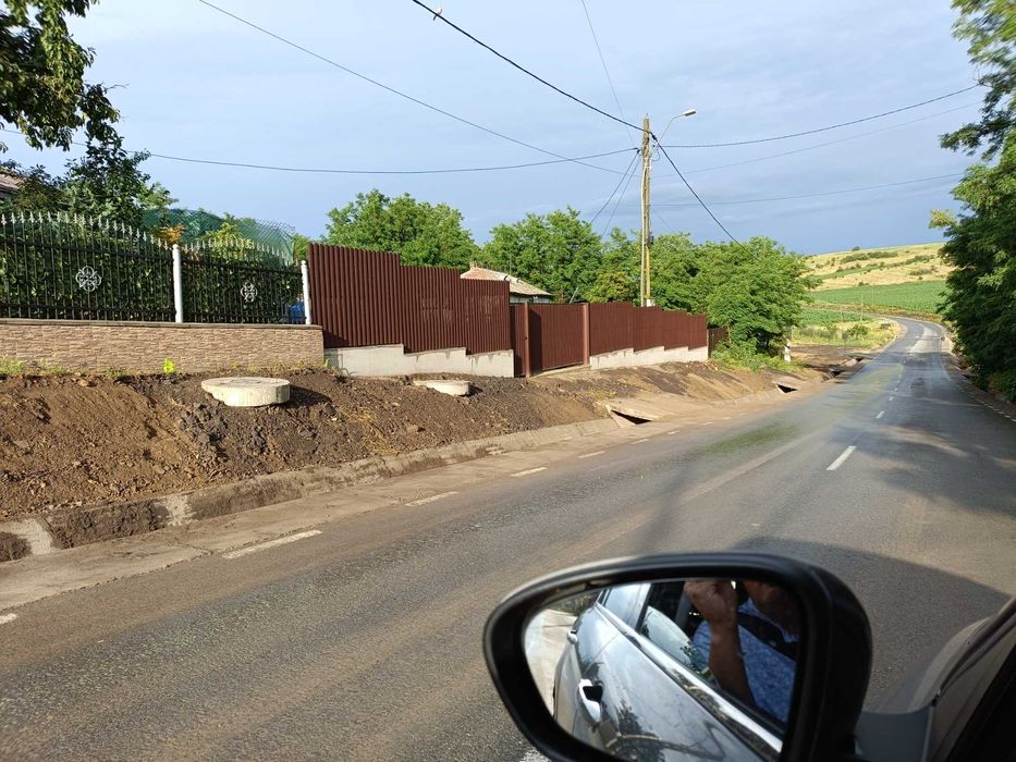 PROPRIETAR - 3250mp Teren, Casă Românești (Iași) - Apă și Canalizare ÎN CASĂ și pe Terasă
