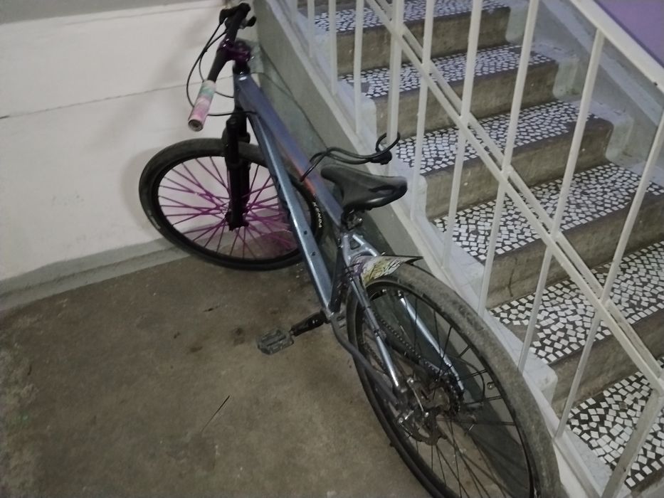 Продаю дерт велосипед,новый в очень хорошем