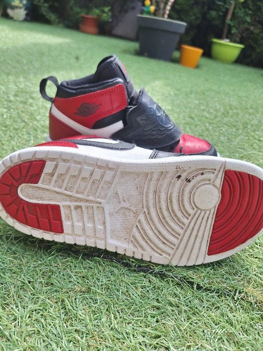 Adidasi Jordan tip Sky