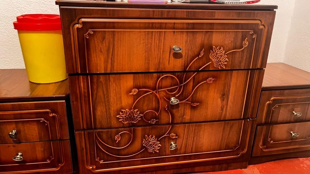 Спальный гарнитур