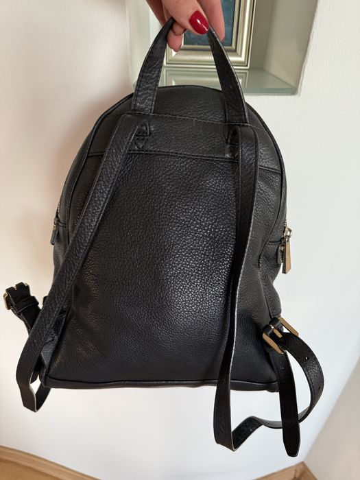 Оригинална раница Michael Kors -естествена кожа