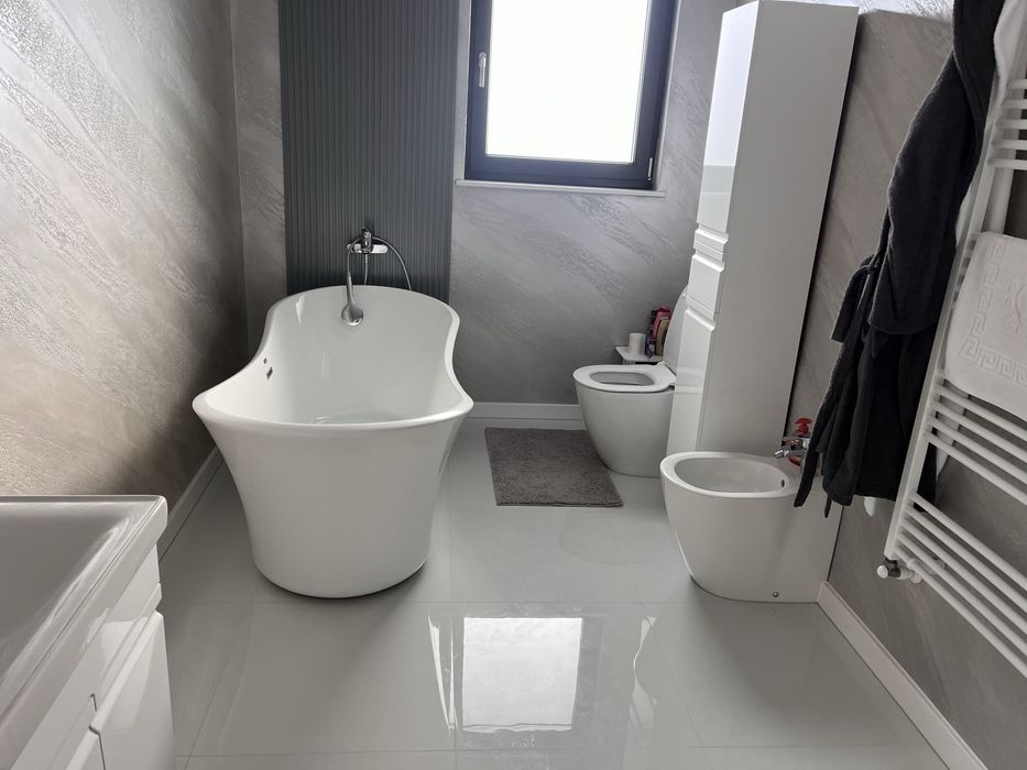 Casa+Spatiu comercial zona 0