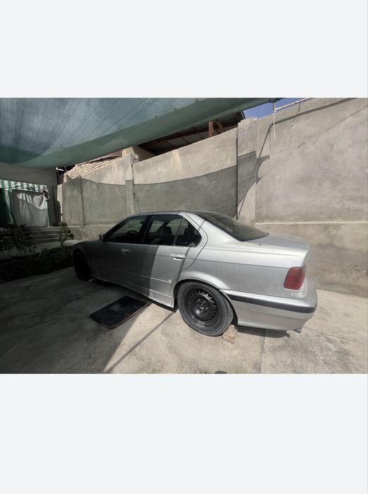 Продается BMW  e 36 м 40 матор не находу