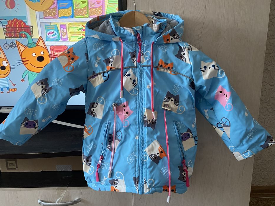 Продам куртку весна