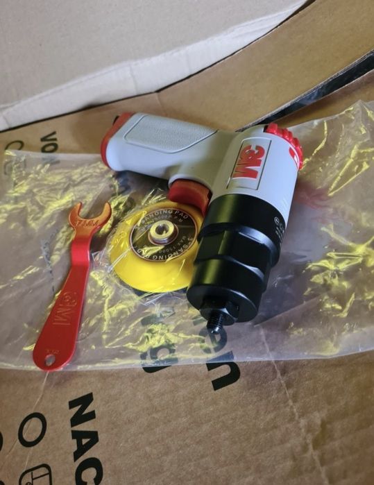 3M 64875 пневматичен шлайф/полир машина