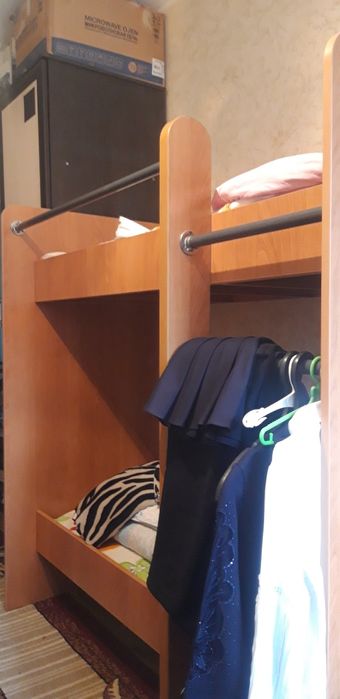 Детская двухярусная кровать