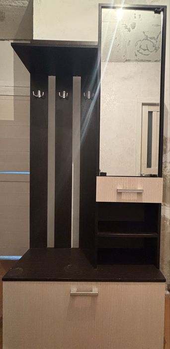 Прихожая с зеркалом