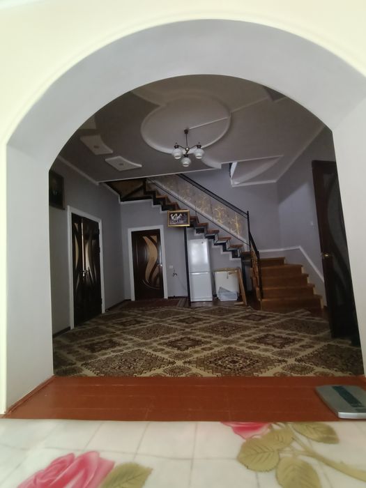 Хамме колайлыкларга ие 2этажлы жер жай сатылады