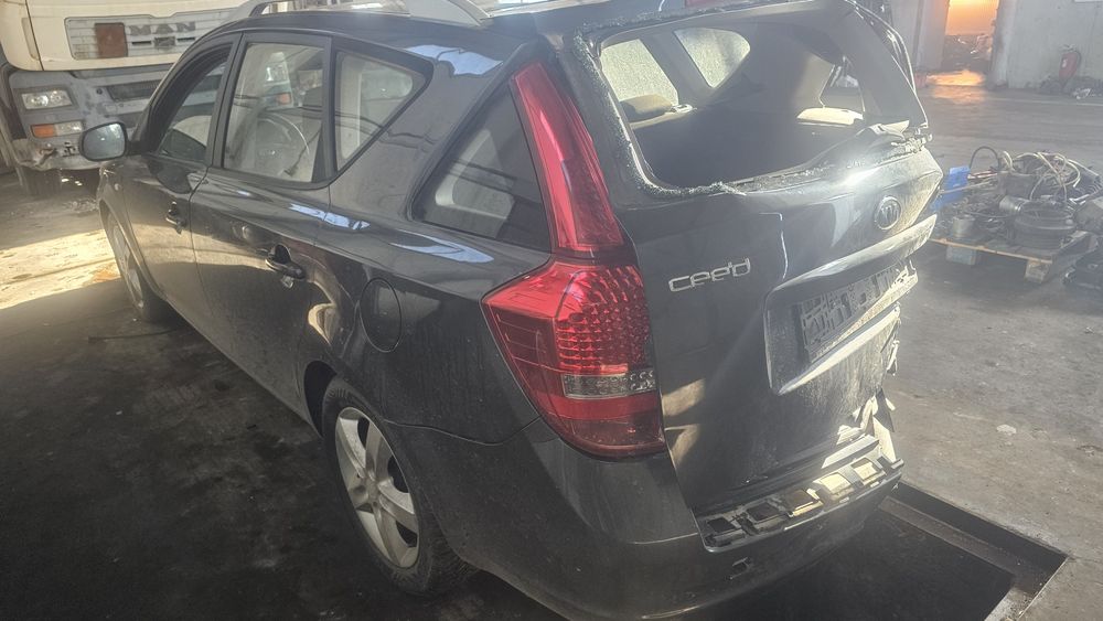 Trager haion bara far aripa radiator stop Kia Ceed 1.4i 2010 Piese