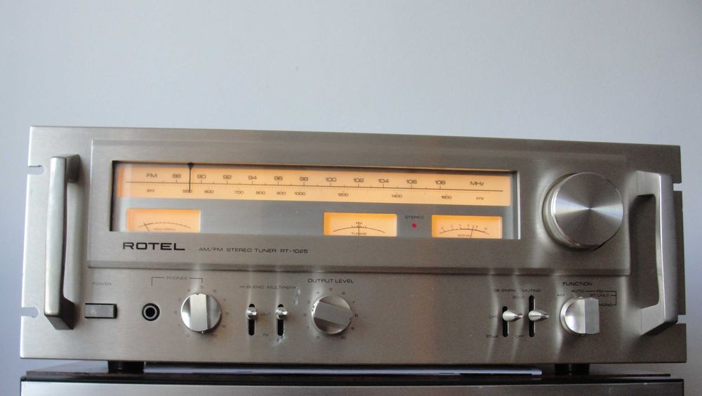 Tuner ROTEL RT 1025  Made in Japan vs Pioneer  Kenwood Sansui