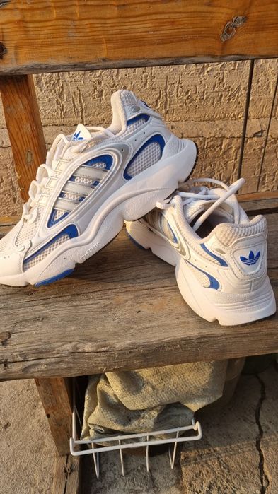 Продам крассовки адидас