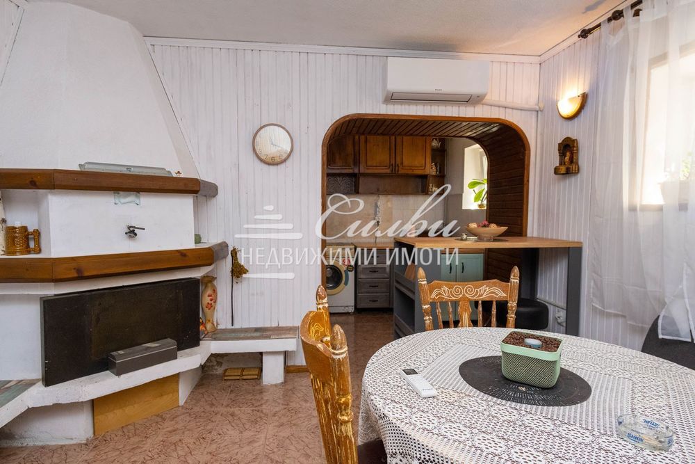 Продава се Етаж от къща в Шумен, Център - 153 кв.м за 1000 €/кв.м - Снимка #3