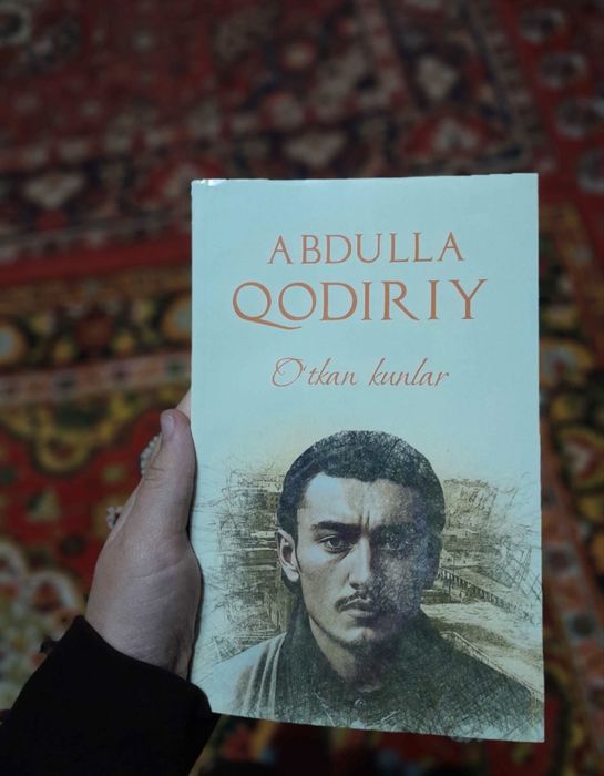 Yangi va ikkinchi qoʻl kitoblar sotiladi