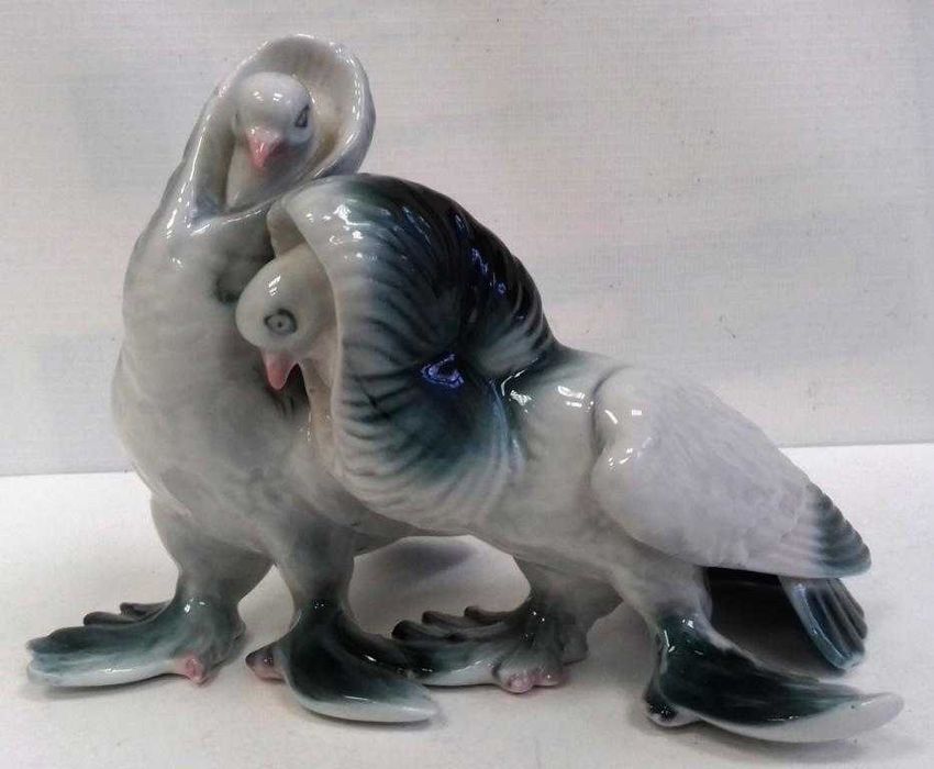 Vintage - Bibelou vechi  -  Pereche de porumbei ROTATI  din portelan