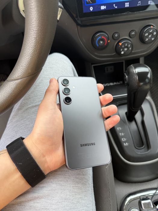 Продам Samsung S24 2025 без ремонта