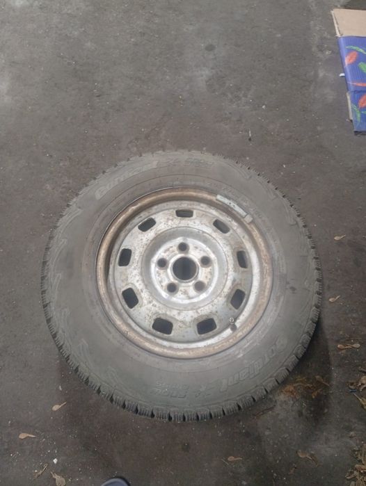 Продам зимнюю резину