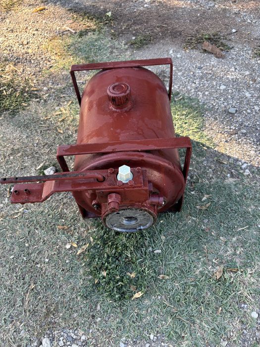 Хидравлична помпа за самосвал до 3,5тона с резервоар за масло