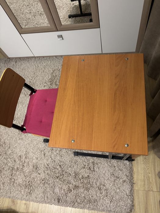 Продам парту со стулом