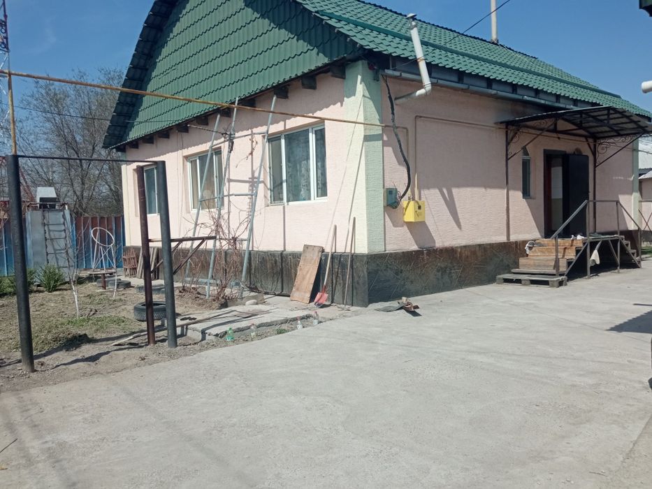 Продаётся участок с домом!