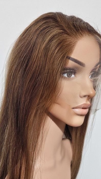 Естествена перука 70–75 см – Lace Front 13x6, кафява с руси кичури