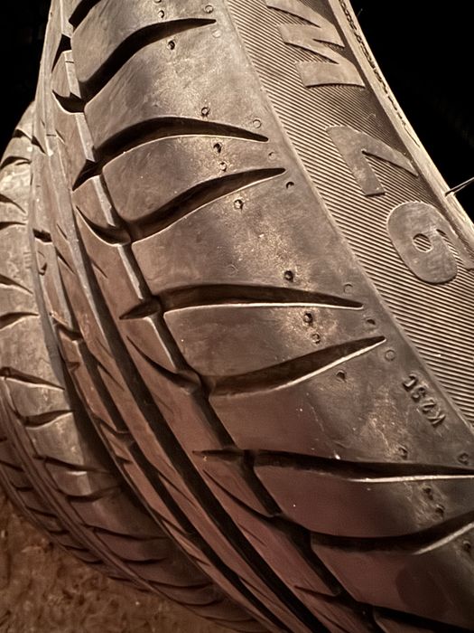 Vand anvelope 215/55 R16  vară + iarnă SH