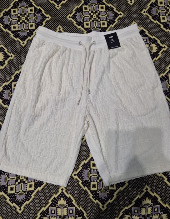 Летни къси панталони и дънки, размери L XL