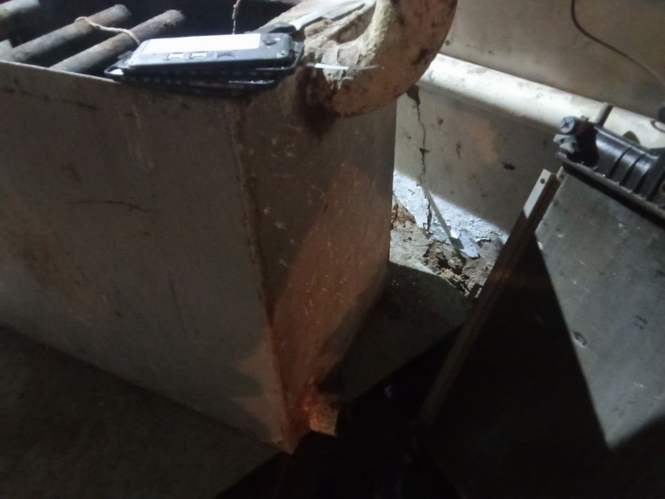 Продам печь на дровах бу.