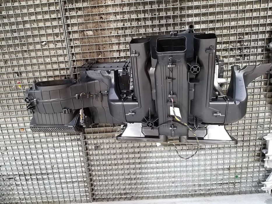 Tulumba aer bord 1.6 b mercedes cla x117 a2468305401