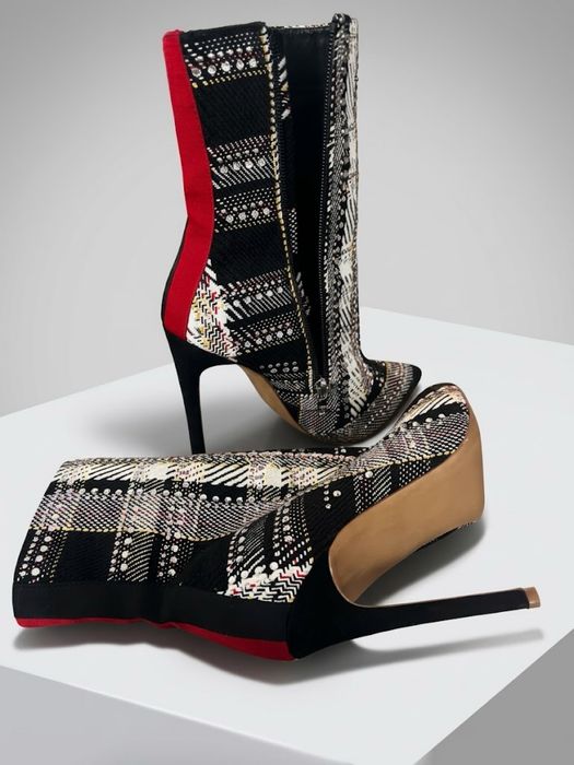 Botine stiletto din tweed cu imprimeu carouri și aplicații de cristal