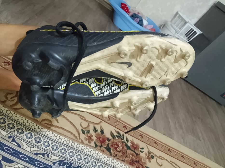 Nike бутси сатылады