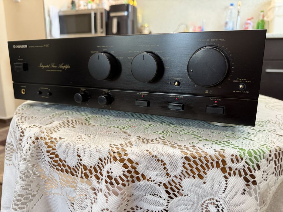 Pioneer A-447 стерео усилвател
