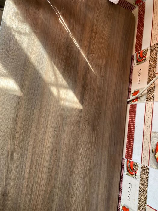 Стол кухонный