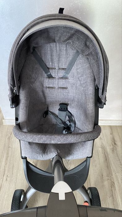 Cărucior STOKKE XPLORY – stare foarte bună – predare personală