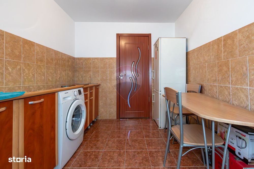 Casă de vânzare Hemeiuș + teren 600 mp