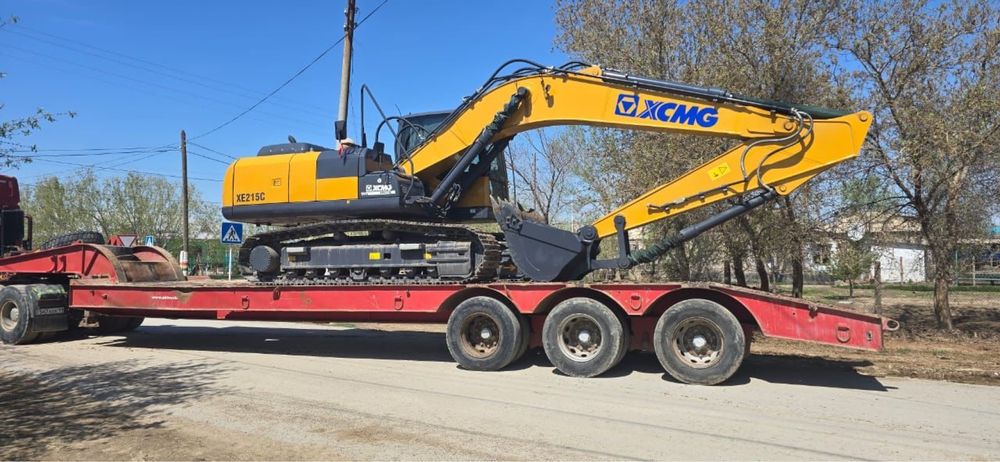 Гусеничный экскаватор