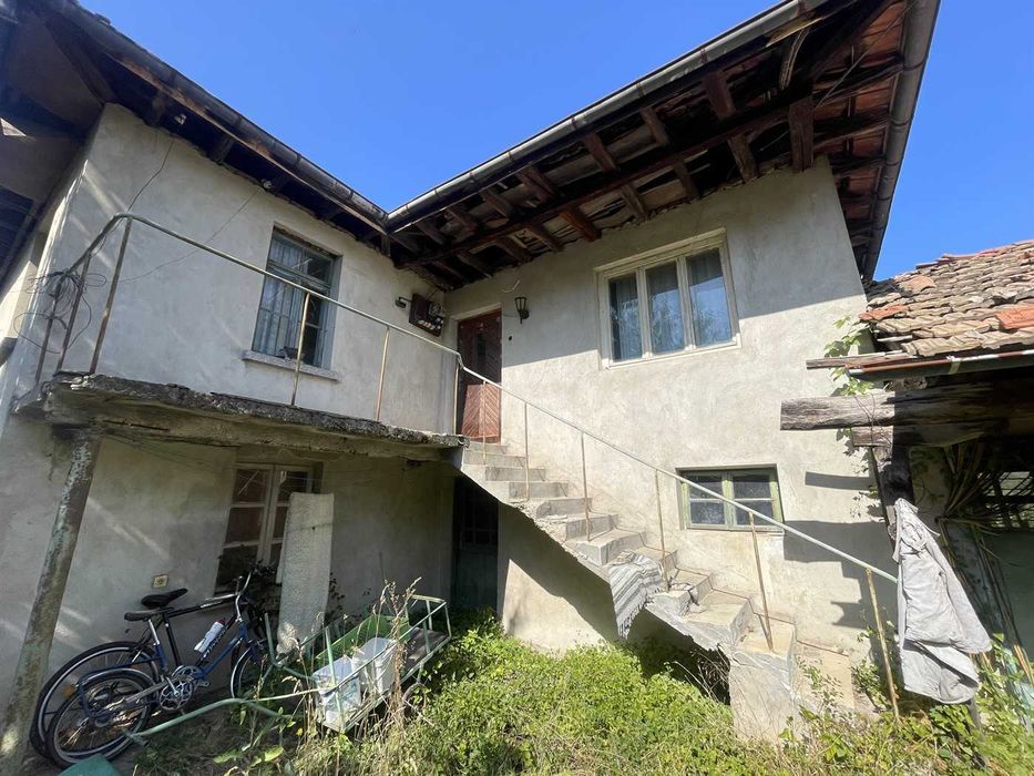 Продава се Къща в Велико Търново, Център - 70 кв.м за 438 €/кв.м - Снимка #1