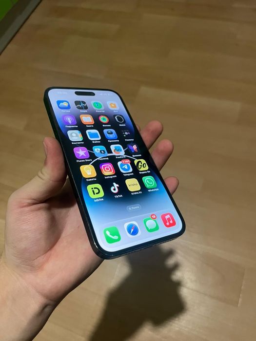 Продаю Айфон 14 про макс