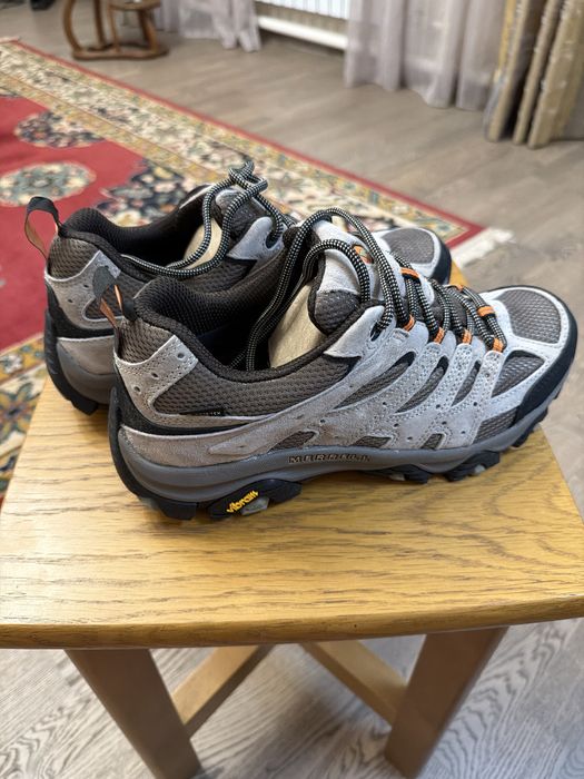 Кроссовки MERRELL , страна изготовитель Вьетнам