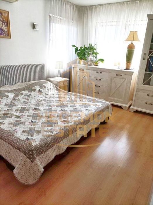 Продава се Двустаен апартамент в Варна, Център - 75 кв.м за 1904 €/кв.м - Снимка #6