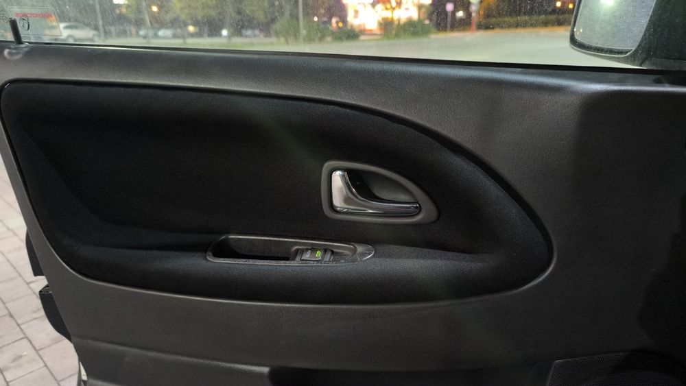 Тапициране на тавани/колонки