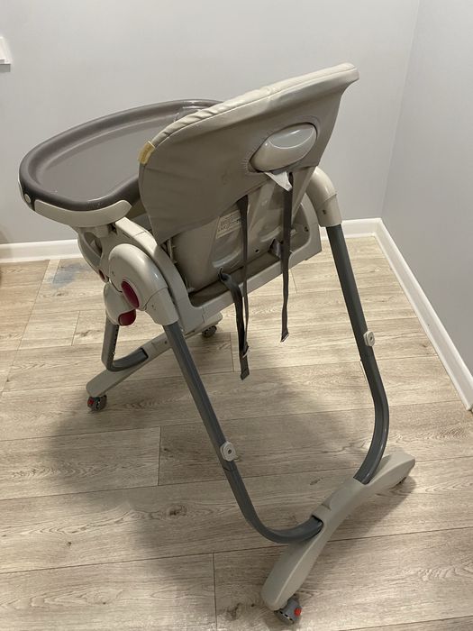 Продам стол для кормления